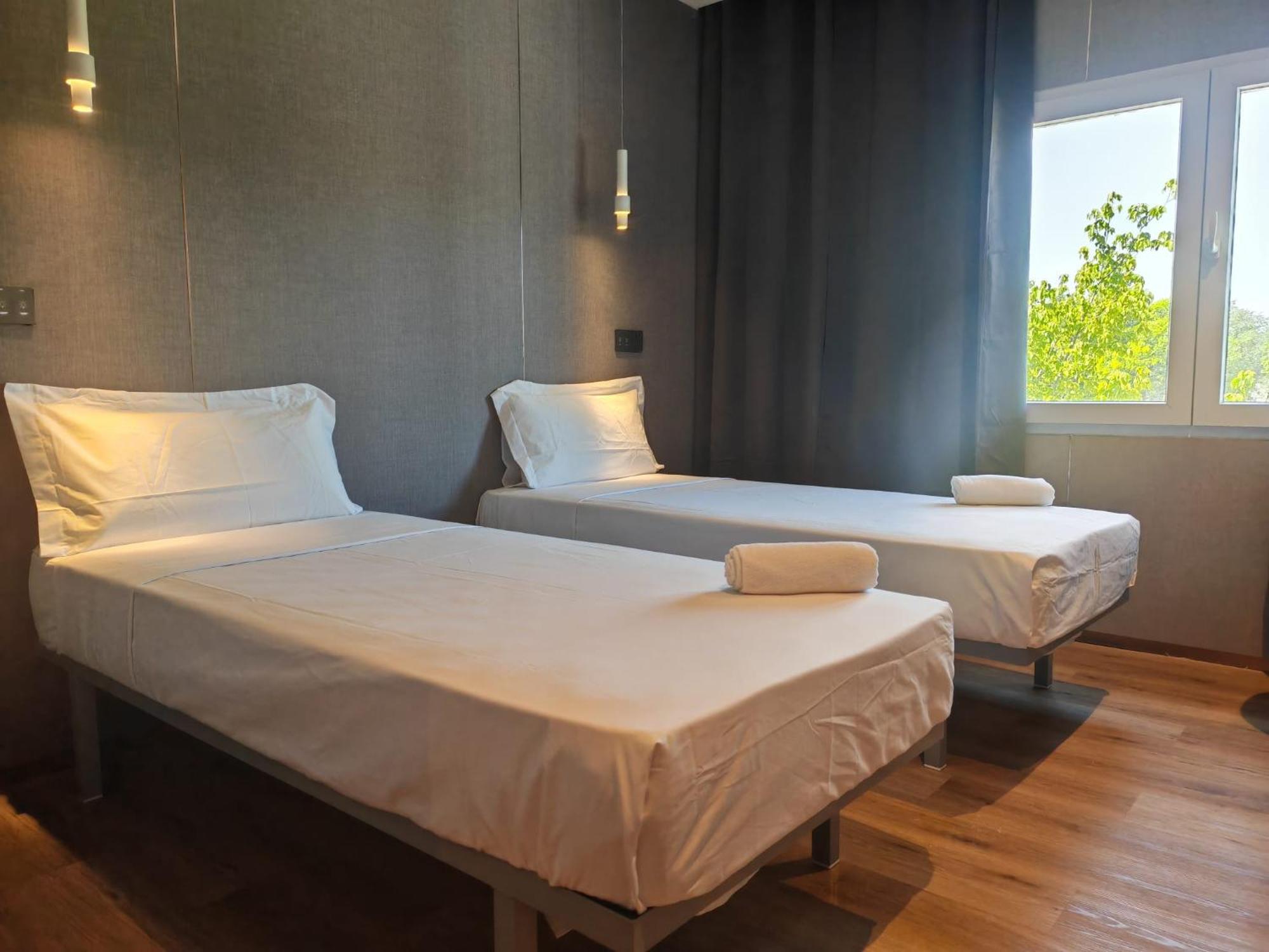 Hotel Golden Alcorcon Exterior photo